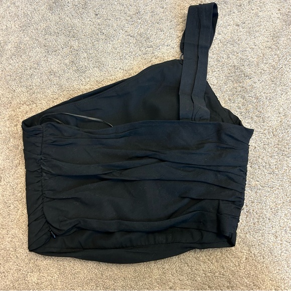 Zara black asymmetrical one shoulder buckle crop top Sz S NWOT new without tag - Picture 4 of 14